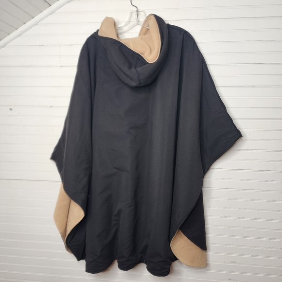 Acorn Reversible Hooded Cape Poncho Black One Size - Picture 2 of 8
